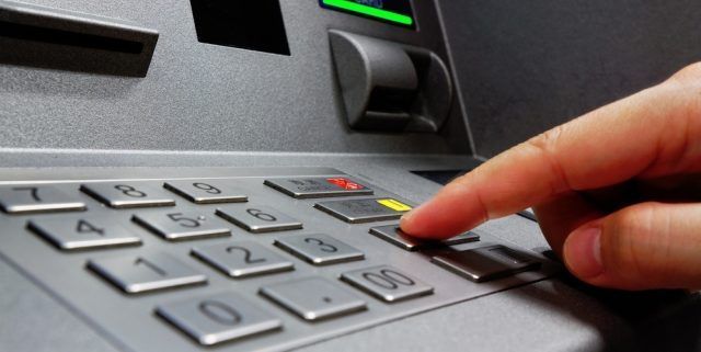 Notas de Economía - Cajero automático